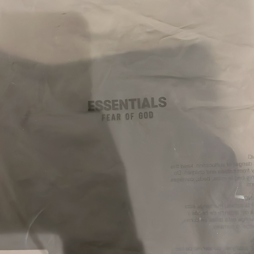 Essentials long sleeve - Picture 4 of 5